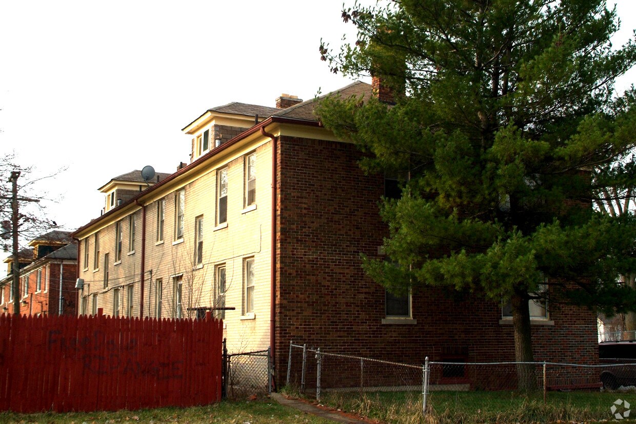 Building Photo - 8438 Prairie St