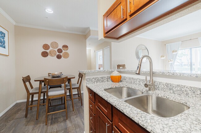 Foto del edificio - Pirates Landing