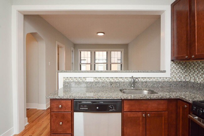 Foto del edificio - 4337 N Wolcott Ave