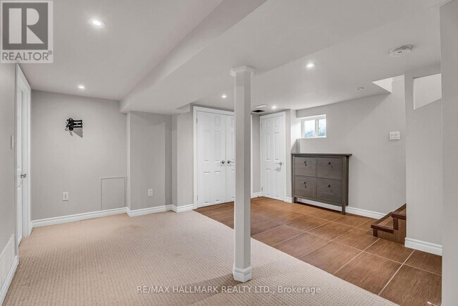 Photo du bâtiment - 450 Cosburn Ave.