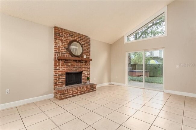 Building Photo - FIRST MONTH FREE -  Beautiful remodeled 2 ...