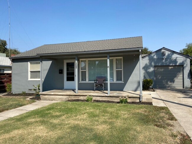 Building Photo - Two bedroom home available now!