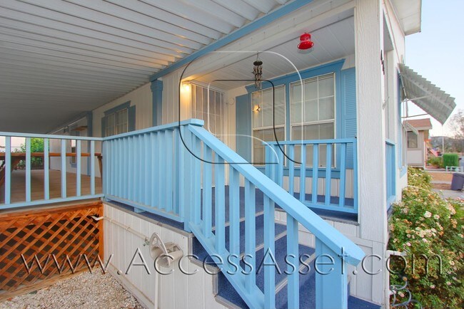 Building Photo - 21601 Canyon Dr