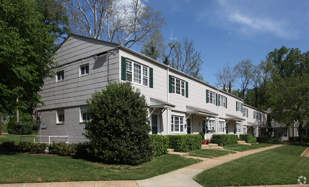 Primary Photo - Wardour Bluffs Apartments