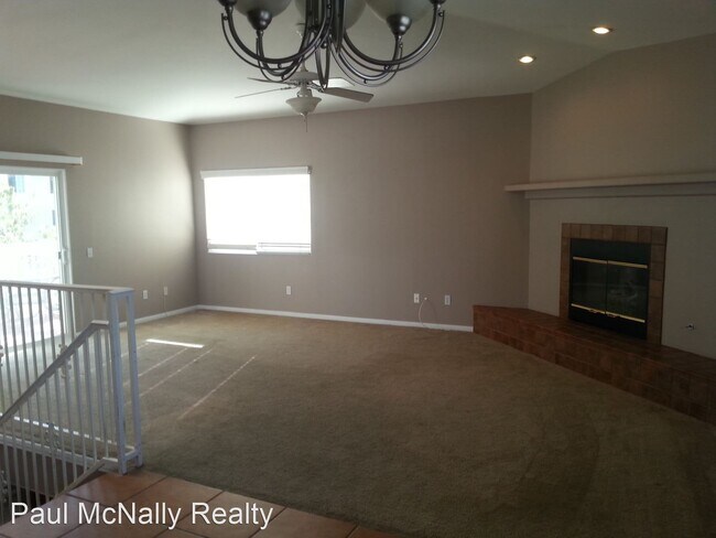 Building Photo - 3 br, 2.5 bath House - 240 Elkwood Avenue