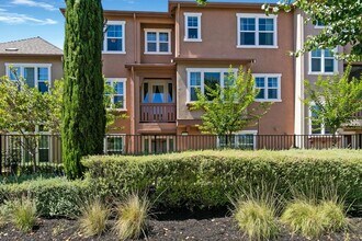 Building Photo - 3655 Branding Iron Pl