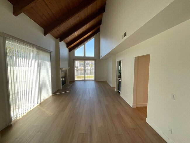 Foto del edificio - Seagate Lagoons: Remodeled 4 Bedroom 3 Bat...