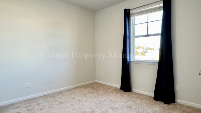 Building Photo - 441 Tributary Cir