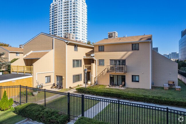 Building Photo - Beachgate Condominiums