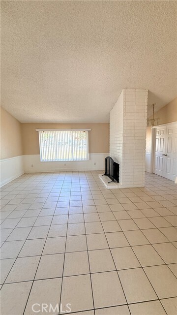 Building Photo - 10275 Banyan St