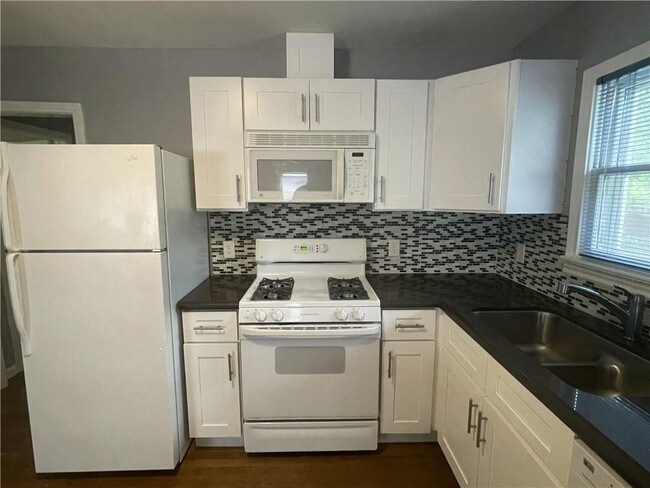 Building Photo - 1041 Rosemont St