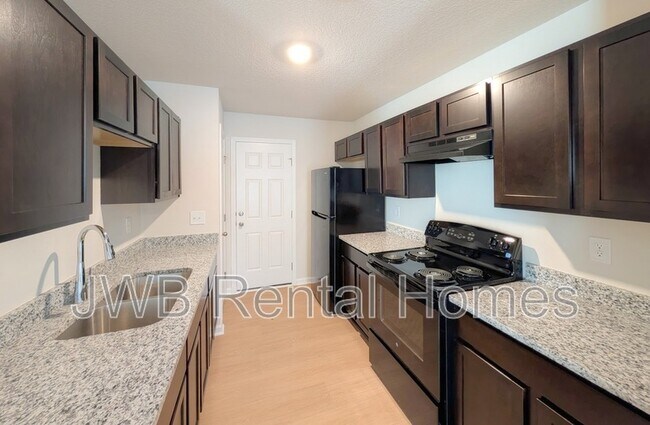 Foto del edificio - 6009 Dunmire Ave