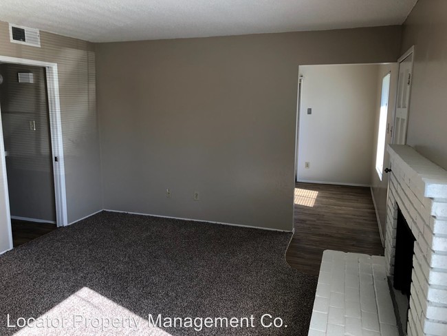 Building Photo - 2804 N Half Moon Dr