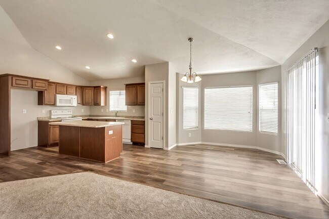 Foto del edificio - 2327 N 2400 W