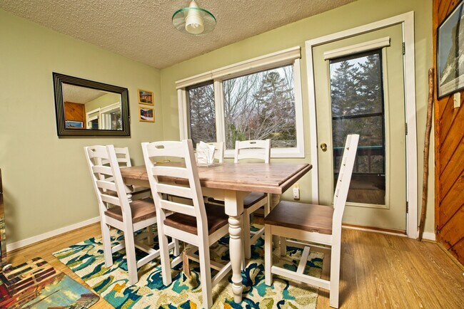 Foto del edificio - 1 Mountain Brook Ln