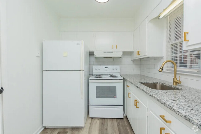 Building Photo - Room in Apartment on Greenbriar Rd