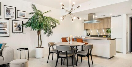 Building Photo - 1000 Brickell Plaza