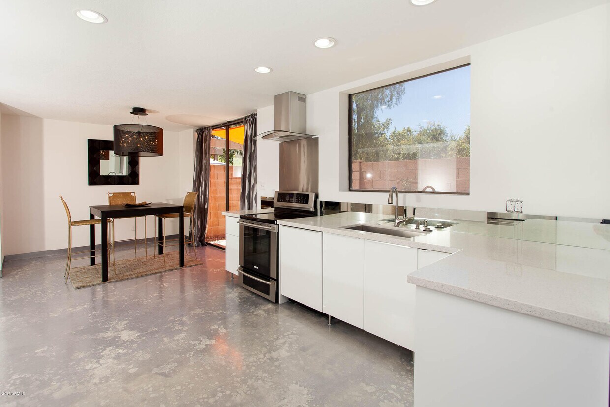 Foto principal - 7102 N 11th Dr