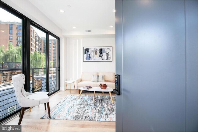 Foto del edificio - 1133 5th St NW
