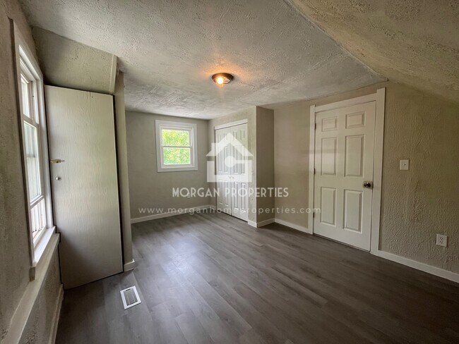 Foto del edificio - 2208 Hendricks St