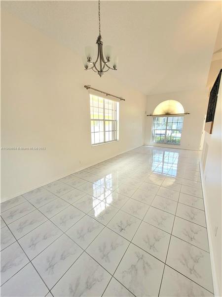 Foto del edificio - 1320 NW 185th Ave