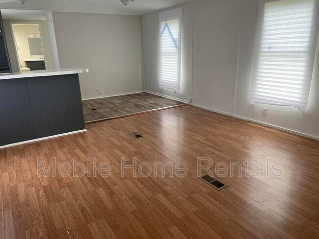 Building Photo - 142 Red Fox Loop