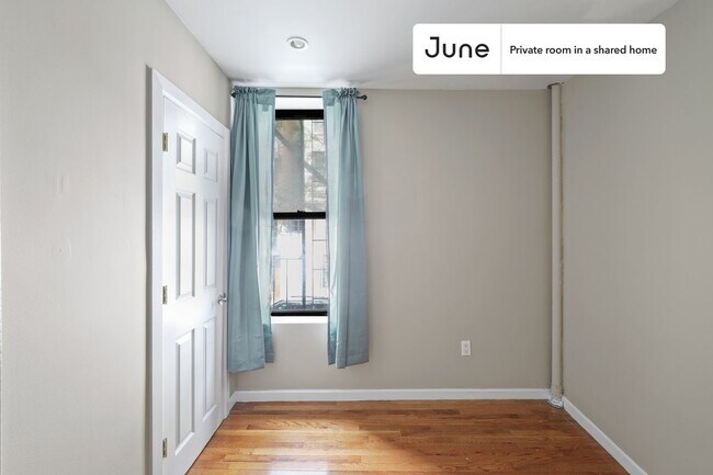 Foto del edificio - Room in Shared 3 bed/1 bath home