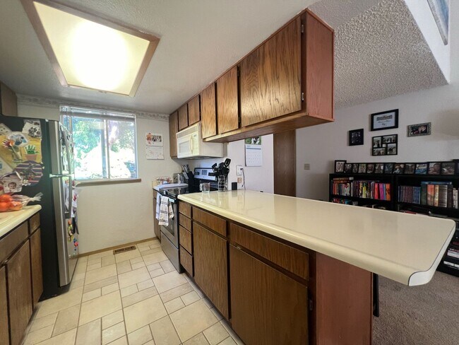 Photo - Rambler on Cul-De-Sac House