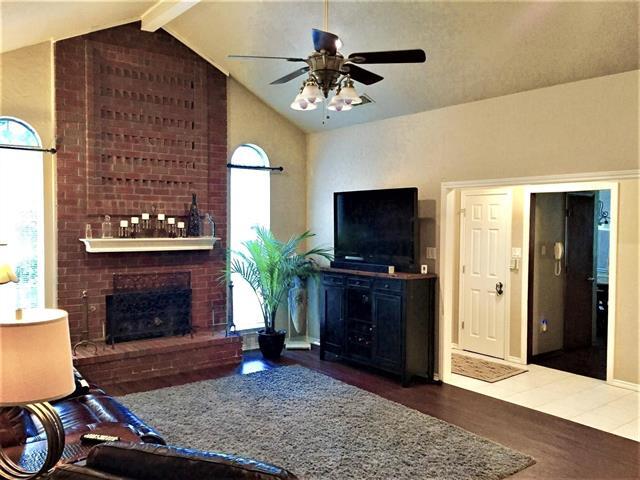 Building Photo - 1800 Fern Ct