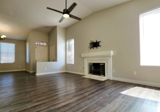 Building Photo - 13729 Basswood Dr