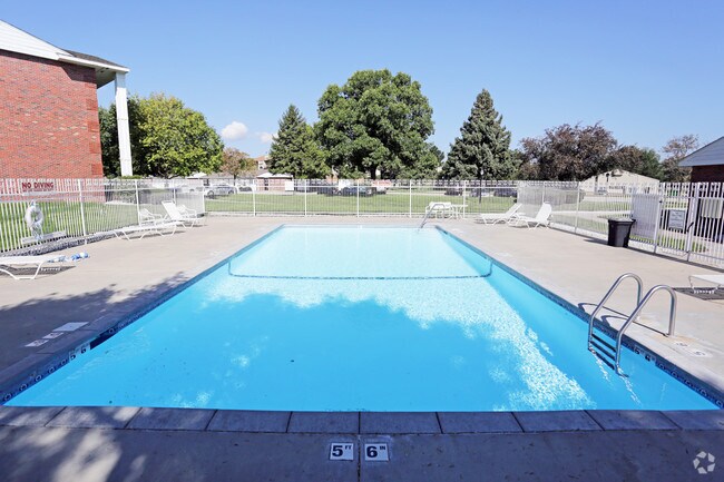 Piscina - Colonial Heights
