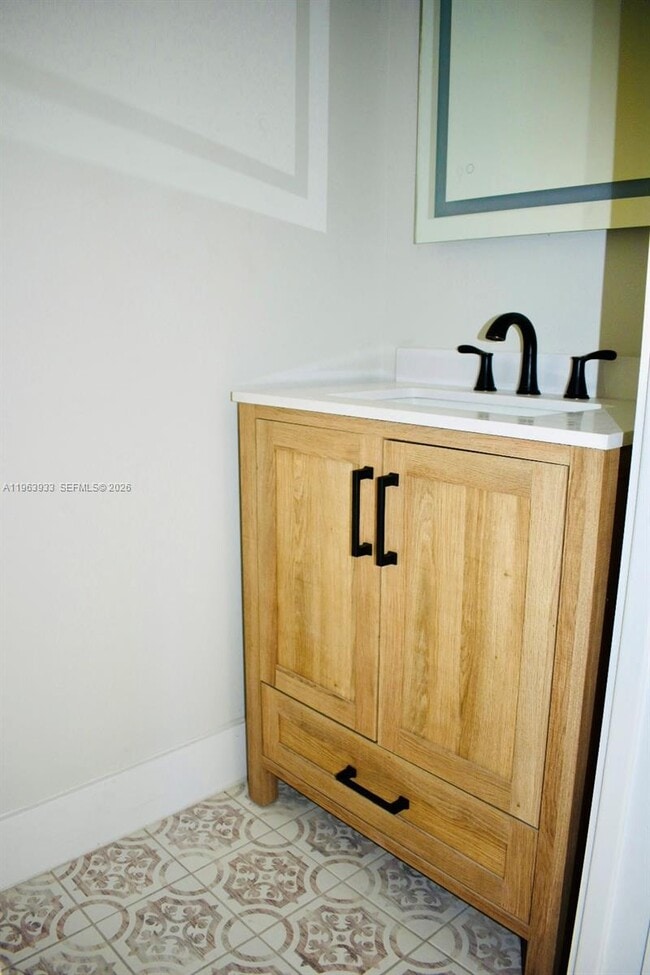 Building Photo - 29 Palmetto Dr