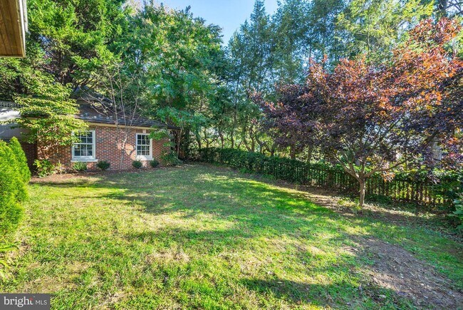 Foto del edificio - 4921 30th Pl NW