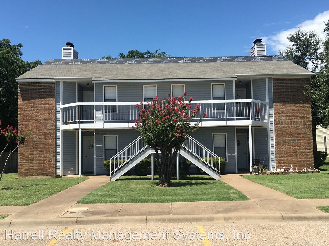 Foto principal - 4409 Lake Shore Villa Dr Lk