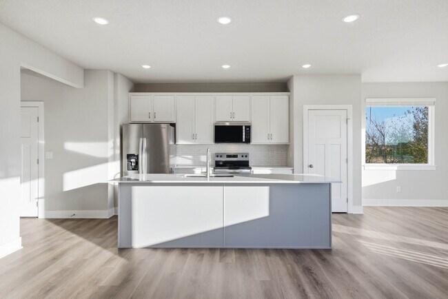 Foto del edificio - 526 43rd St SW