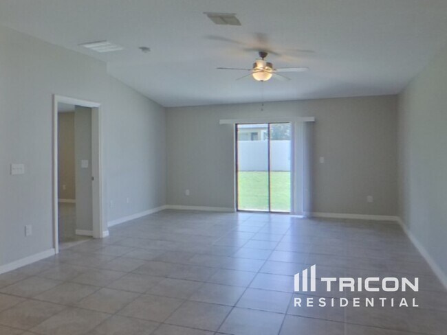Building Photo - 9646 Sage Creek Dr