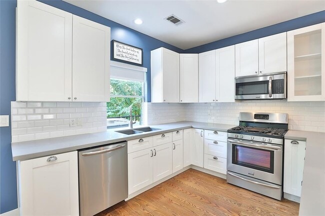 Building Photo - 1743 French Village Dr