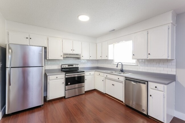 Foto del edificio - 179 Old Timber Rd