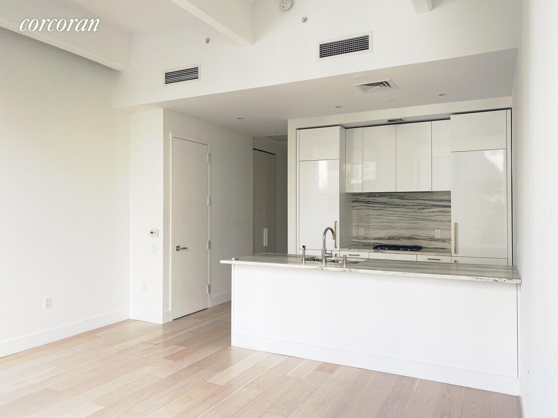 Foto principal - 338 Berry St