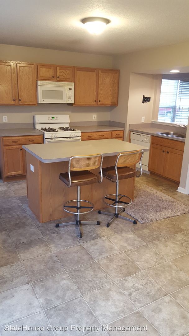 Foto del edificio - 29 Buttonwood Ln