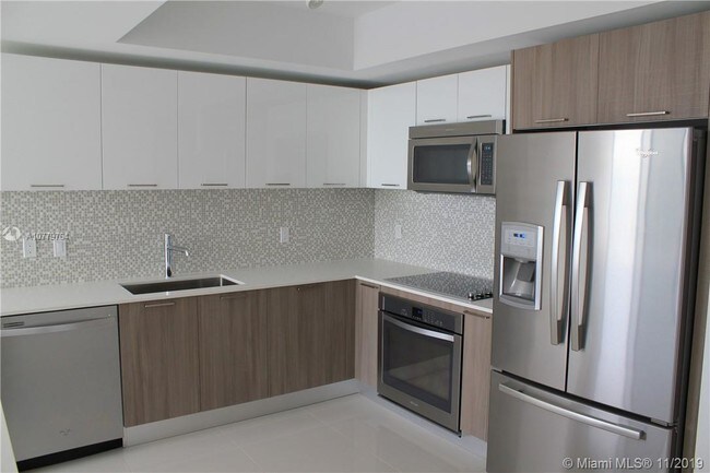 Foto del edificio - 5252 NW 85th Ave