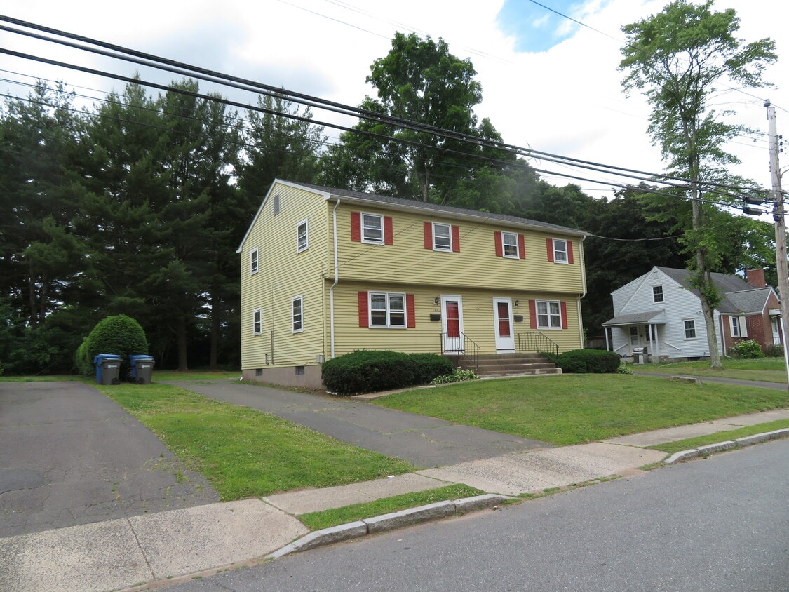 Primary Photo - 122 Mather St
