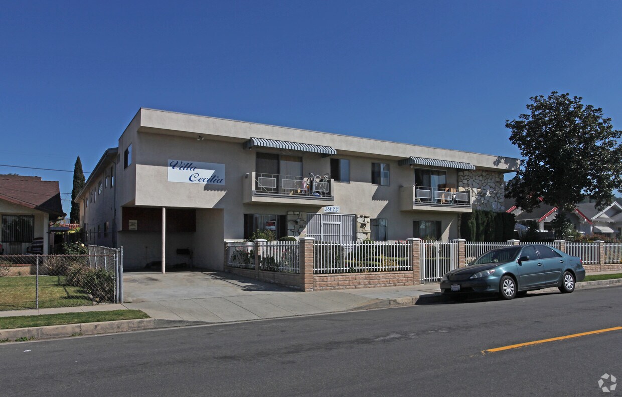 Primary Photo - 2833 Estara Ave