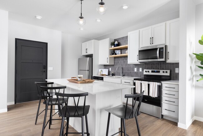 Foto del edificio - Lyv at Uptown & Main