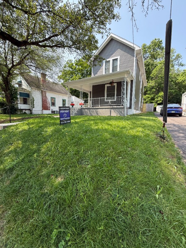 Foto principal - 6300 Chandler St