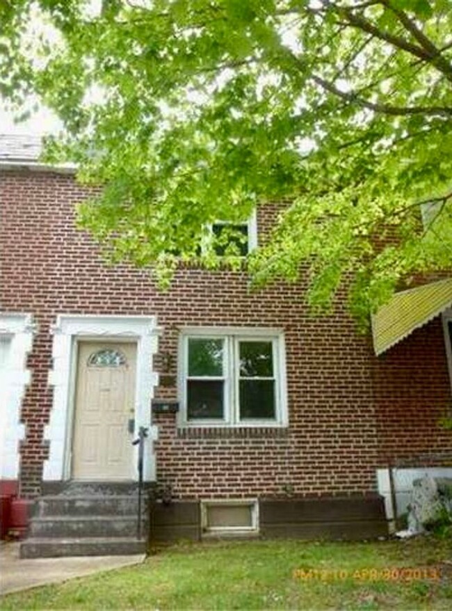 Building Photo - Newly Remodeled 3 Bedroom Home w/ New Carp...