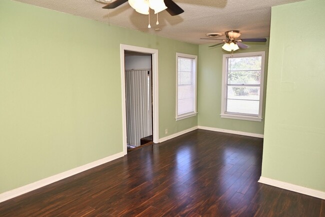 Building Photo - 1113 Harlan Ave