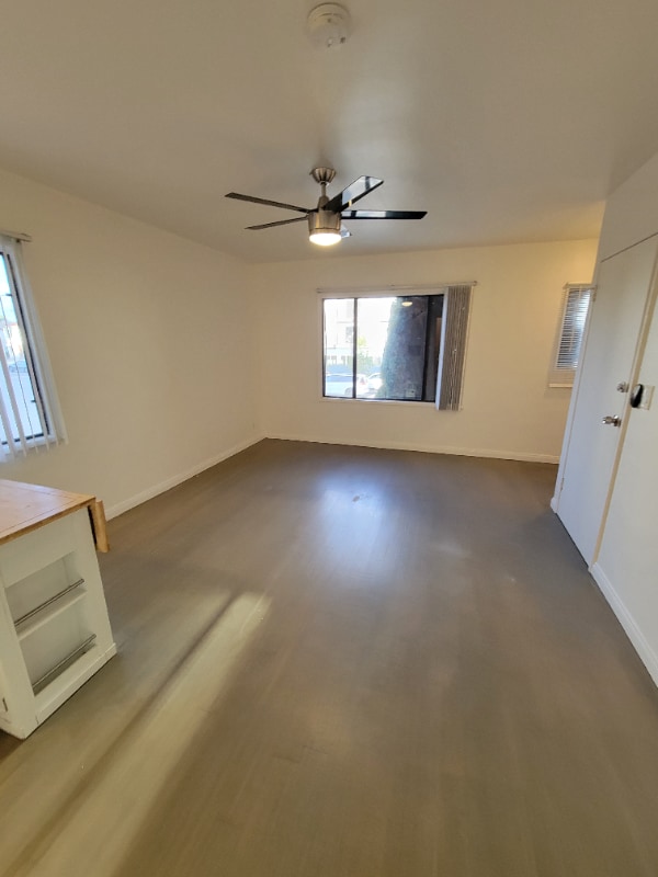 Building Photo - 2613 S Sepulveda Blvd