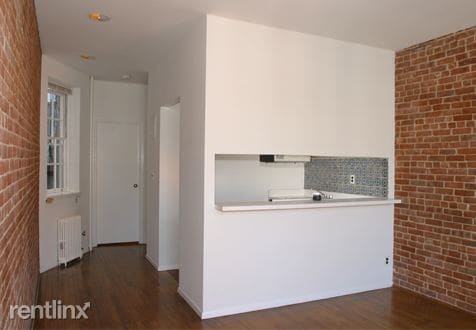 Building Photo - 235 E 96th St