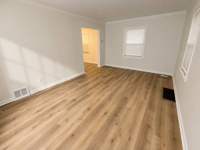 Foto del edificio - 6703 Walrond Ave